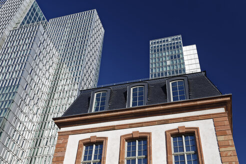 Germany, Hesse, Frankfurt, Skyscrapers and historical building - GFF00848