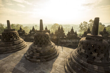 Indonesien, Java, Borobudur-Tempelkomplex - KNTF00562