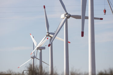 Row of wind turbines - ZEF11525