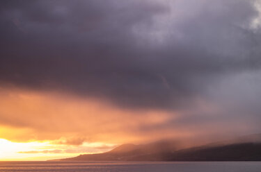 Portugal, Azores, Pico, Sunset at Pico mountain - CMF00607