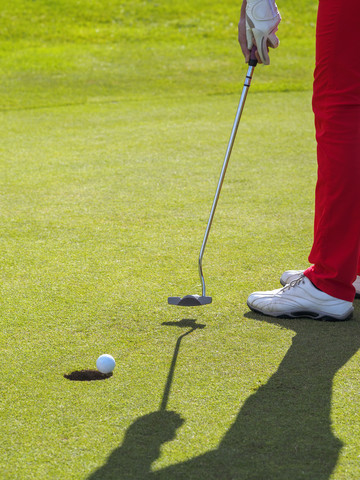 Golfer auf dem Golfplatz, Teilansicht, lizenzfreies Stockfoto