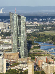 Deutschland, Frankfurt, Blick auf die Europäische Zentralbank und den Main vom Main Tower - KRPF01956