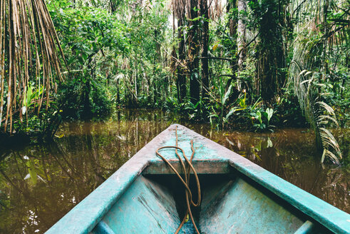 Peru, Tambopata, Boat on Amazon river - GEMF01214