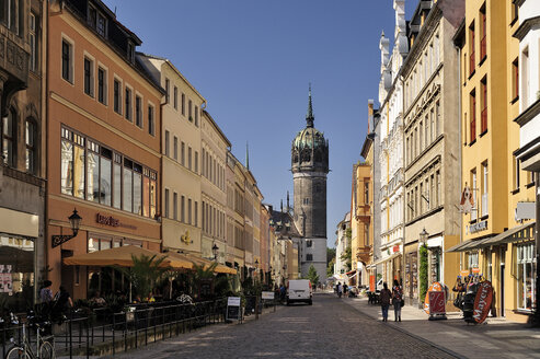 Deutschland, Lutherstadt Wittenberg, Blick auf die Schlosskirche - BTF00416