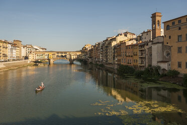 Italien, Florenz, Ponte Vecchio und Fluss Arno - PA01732