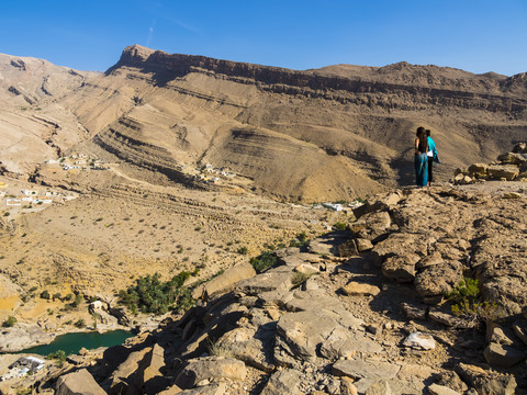 Oman, Sharqiyah, Wadi Bani Khalid von oben gesehen, lizenzfreies Stockfoto