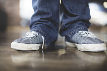 Close-up of man in sneakers - ZEF11706