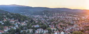 Deutschland, Sachsen-Anhalt, Wernigerode bei Sonnenuntergang - PVCF00913