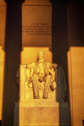 USA, Washington DC, Lincoln Memorial bei Sonnenaufgang - SMAF00589