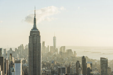 USA, New York City, cityscape with Empire State Building as seen from Rockefeller Center observation deck - UUF09381