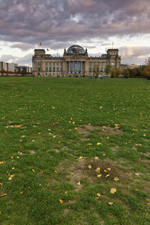Deutschland, Berlin, Berlin-Tiergarten, Reichstagsgebäude - GFF00886