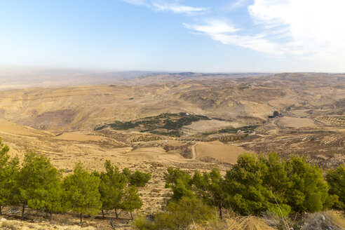 Jordanien, Provinz Madaba, Blick vom Berg Nebo auf das Jordantal - MABF00407