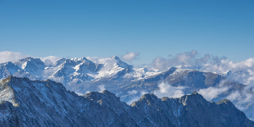 Deutschland, Bayern, Allgäu, Allgäuer Alpen von der Bergstation Hoefatsblick am Nebelhorn aus gesehen - WGF01008