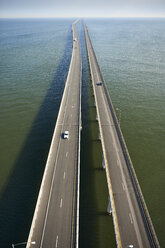 USA, Luftaufnahme des Chesapeake Bay Bridge Tunnels - BCDF00265