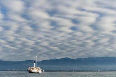 Österreich, Bregenz, Dampfschiff Hohentwiel auf dem Bodensee - SHF01904