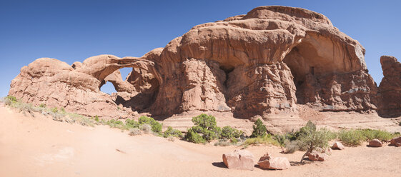 USA, Utah, Arches National Park, Double Arch Hiking Trail - EPF00198