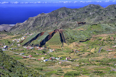 Spain, Tenerife, View into the valley of El Palmar and a hill that has been dug away for topsoil - DSGF01323