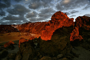 Spanien, Teneriffa, Vulkanlandschaft im Teide-Nationalpark - DSGF01332