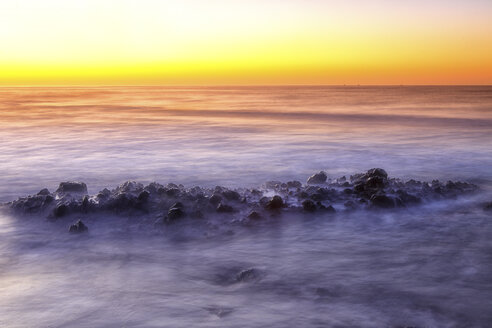 Spanien, Almeria, felsige Vulkanküste des Naturparks Cabo de Gata - DSGF01347