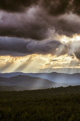 USA, Virginia, dramatic skay over Blue Ridge Mountains at twilight - SMAF00617