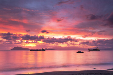 Indonesien, Nusa Tenggara Timur, Ende, Sonnenuntergang - FPF00120