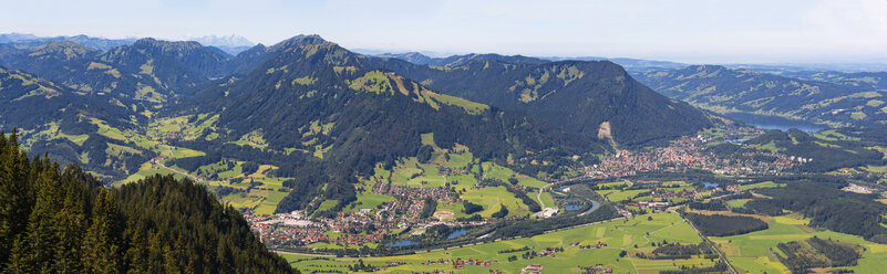 Deutschland, Bayern, Blick auf Immenstadt im Illertal von Gruenten aus - WGF01030