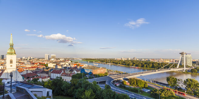 Slowakei, Bratislava, Blick auf die Stadt von oben - WDF03831