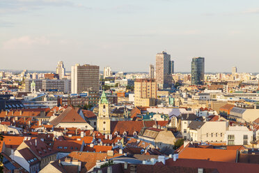 Slowakei, Bratislava, Blick auf das Stadtzentrum von oben - WDF03832