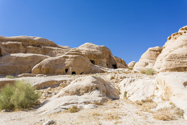 Jordanien, Petra, Blick auf Felsengräber - MABF00428