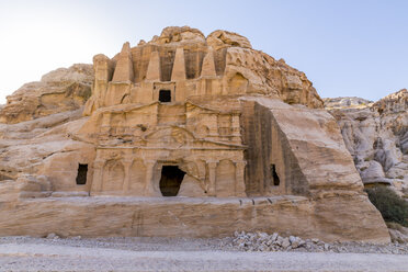 Jordanien, Petra, Blick auf das Obeliskengrab - MABF00431