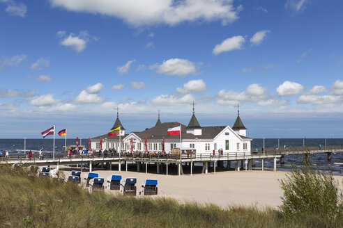 Germany, Usedom, Ahlbeck, view to sea bridge - SIE07236