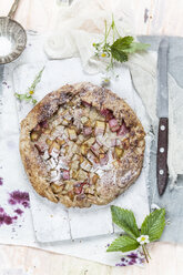 Galette, französischer Krustenkuchen, mit Rhabarberfüllung - SBDF03123