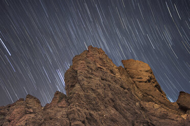 Spain, Tenerife. Stair trails over Roque de Garcia in Teide National Park - DHCF00010