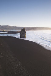 Island, Südisland, Vik Felsen am Reynisfjara Strand - EPF00224