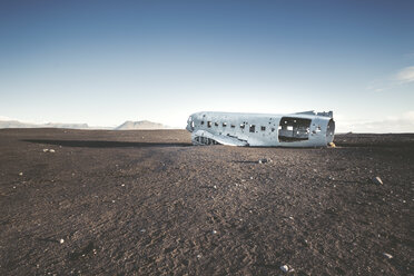 Island, Solheimasandur, Flugzeugwrack in der Wüste - EPF00230
