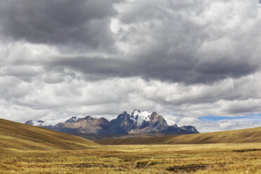 Peru, Anden, Cordillera Blanca, Huascaran-Nationalpark, Bergkette Caullaraju - FOF08568