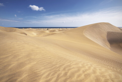 Spain, Canary Islands, Gran Canaria, sand dunes in Maspalomas - DHCF00026