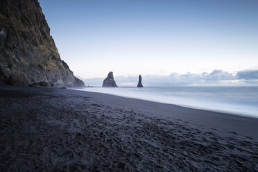 Iceland, South Iceland, Vik Rock on Reynisfjara beach - EPF00238