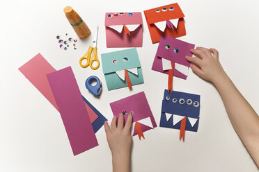 Home-made monster invitation cards - MFF03451