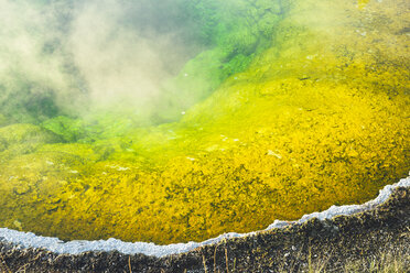 USA, Wyoming, Yellowstone National Park, Grand Prismatic Spring - EPF00262