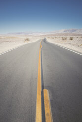 USA, California, Death Valley, deserted highway - EPF00265
