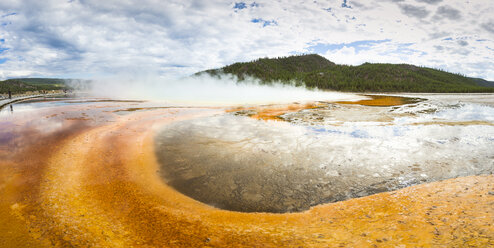 USA, Wyoming, Yellowstone-Nationalpark, Große Prismatische Quelle - EPF00271