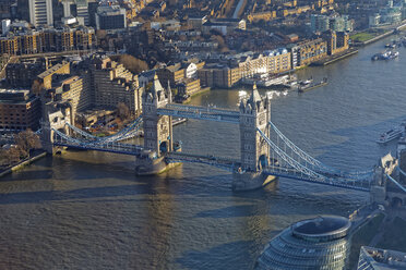 UK, London, River Thames and Tower Bridge - GFF00930
