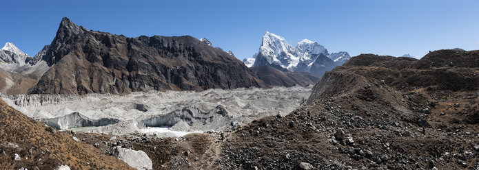 Nepal, Himalaya, Khumbu, Everest region, Ngozumpa glacier - ALRF00781