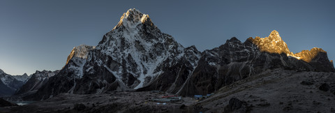 Nepal, Himalaya, Khumbu, Everest-Region, Cho la, Dzonglha, Cholatse-Gipfel, lizenzfreies Stockfoto