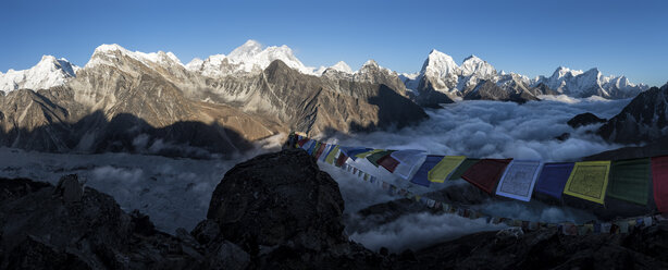 Nepal, Himalaya, Khumbu, Everest region, Everest, Nuptse, Cholatse from Gokyo Ri - ALRF00829