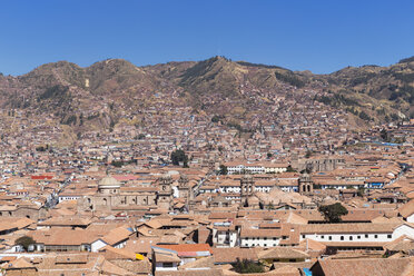 Peru, Anden, Cusco, Stadtbild vom Mirador de San Blas aus gesehen - FOF08737