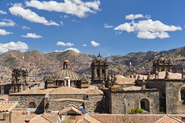 Peru, Anden, Cusco, Stadtbild mit Kathedrale und Jesuitenkirche - FOF08738