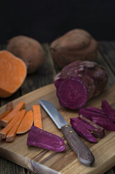 Various sliced sweet potatoes - YFF00616