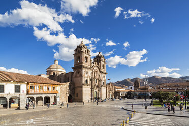 Peru, Cusco, Plaza de Armas und Jesuitenkirche - FOF08763